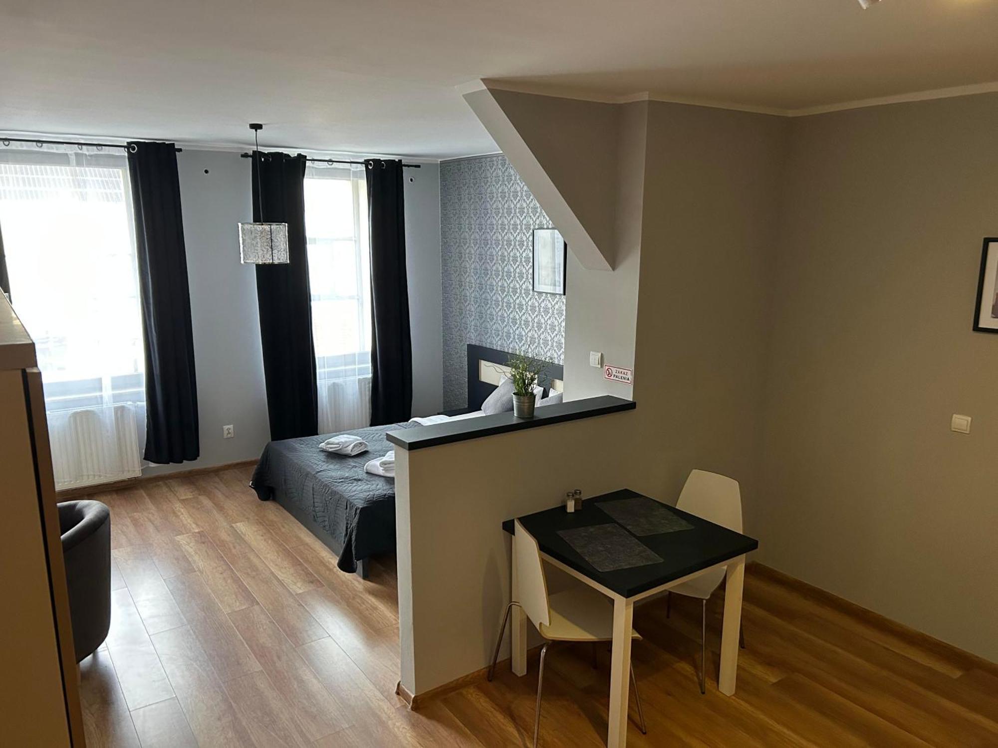 H-T-L Apartamenty Junior ノバ・スル エクステリア 写真